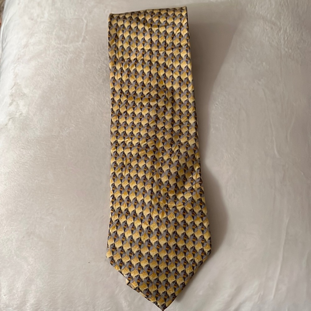 Brioni. 100% silk handmade tie from Italy.